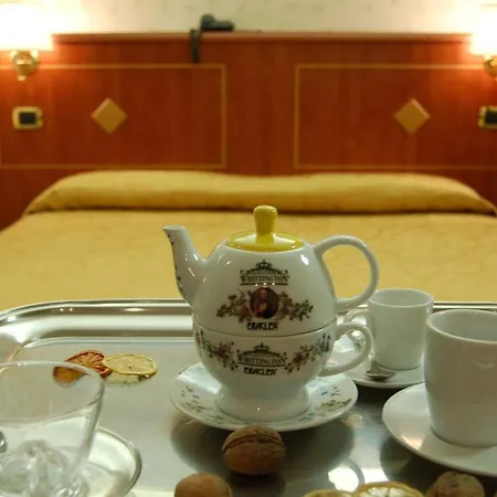 Chelsea Hotel 3*