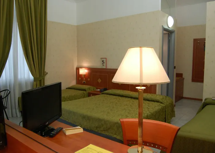Chelsea Hotel 3*