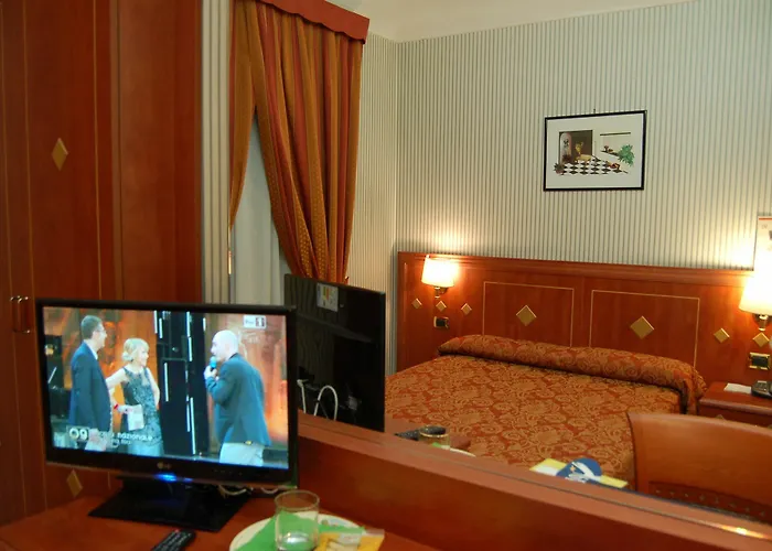 Chelsea Hotel 3*