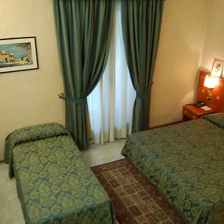 Chelsea Hotel 3*